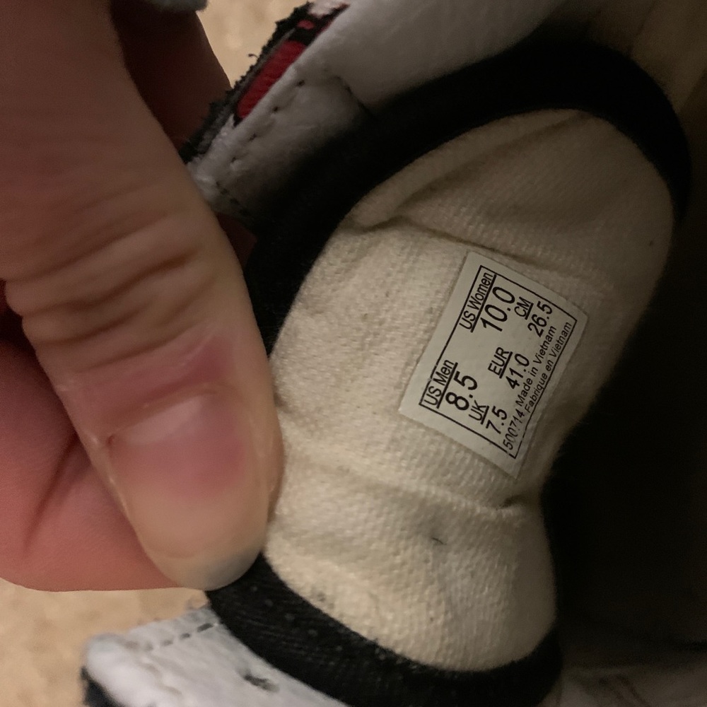 Vans - Picture 2 of 2